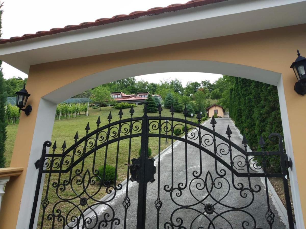 Kuca Za Odmor Magdalena&V Apartment Krapina Ngoại thất bức ảnh